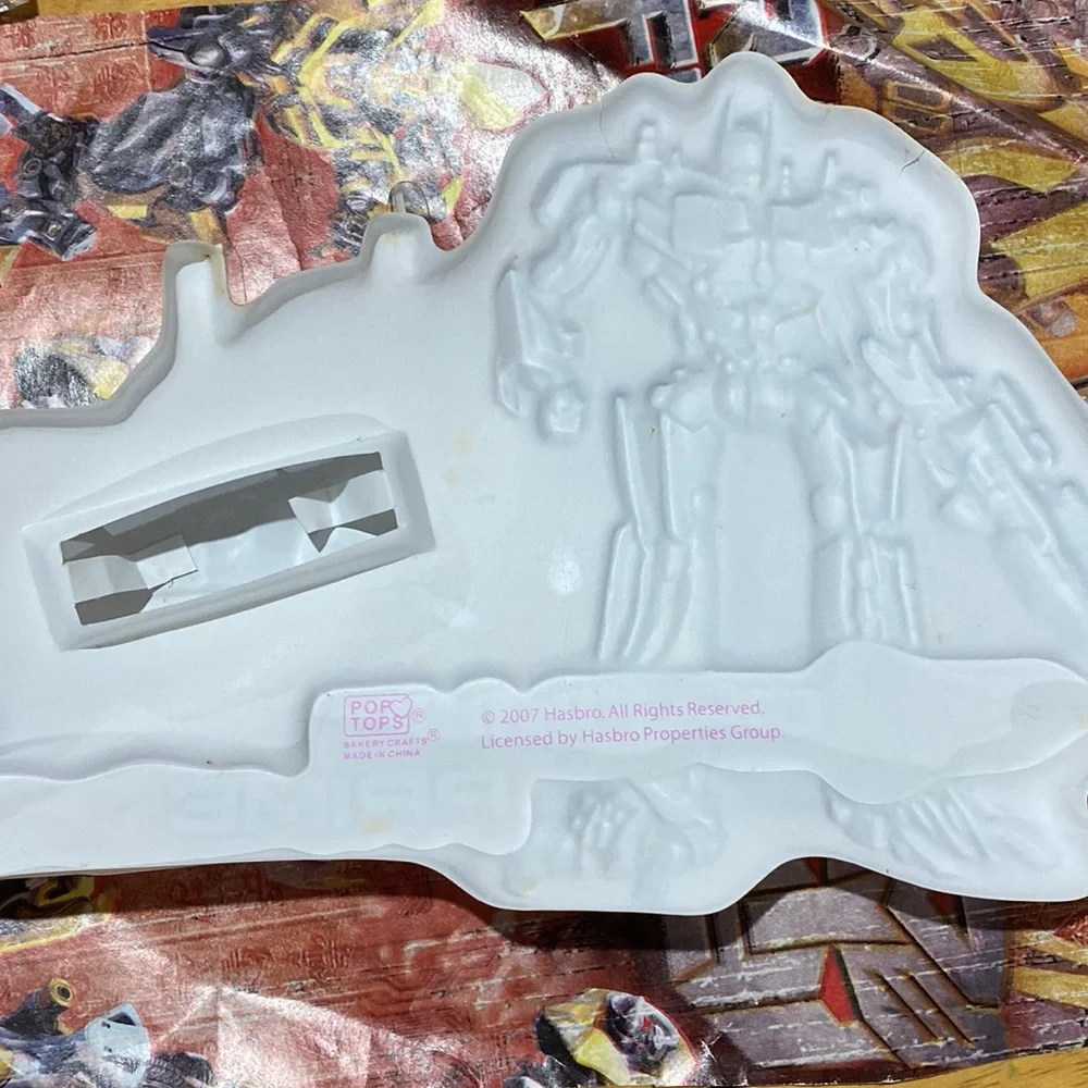 Retro 2007 Transformers Optimus prime pop tops birthday cake topper 3D fun!